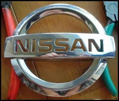 Делаем подсветку шильдика Nissan 